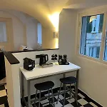 San Lorenzo Rollis Apartment